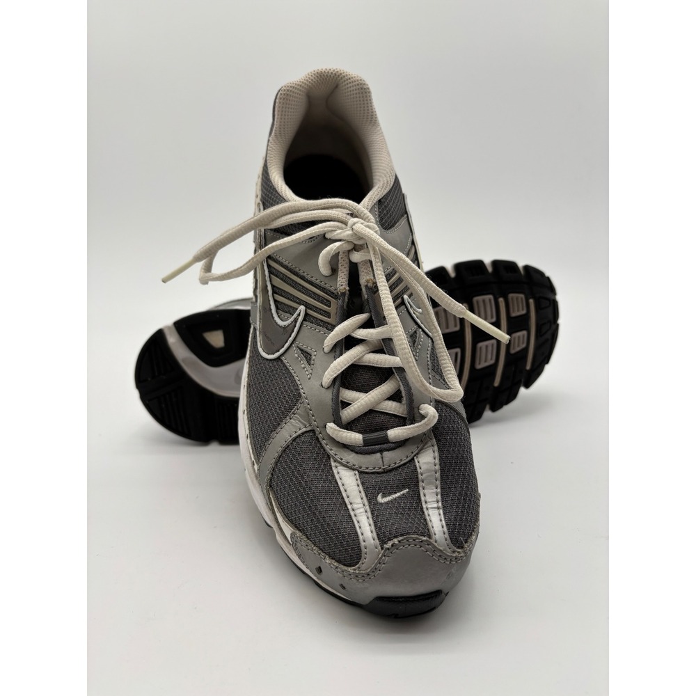 Nike Air Womens Running Shoes Grey Silver Athletic Sneakers Size 10